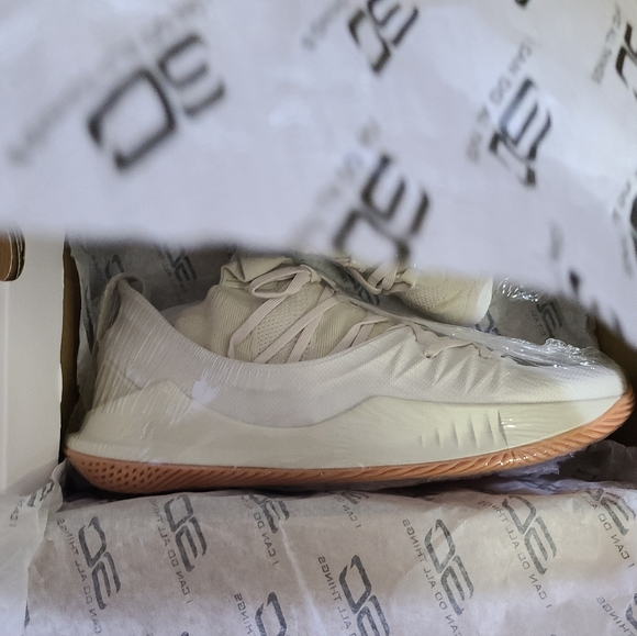 Stephen Curry Under Armour Curry 5 Size 13 - Picture 3 of 9